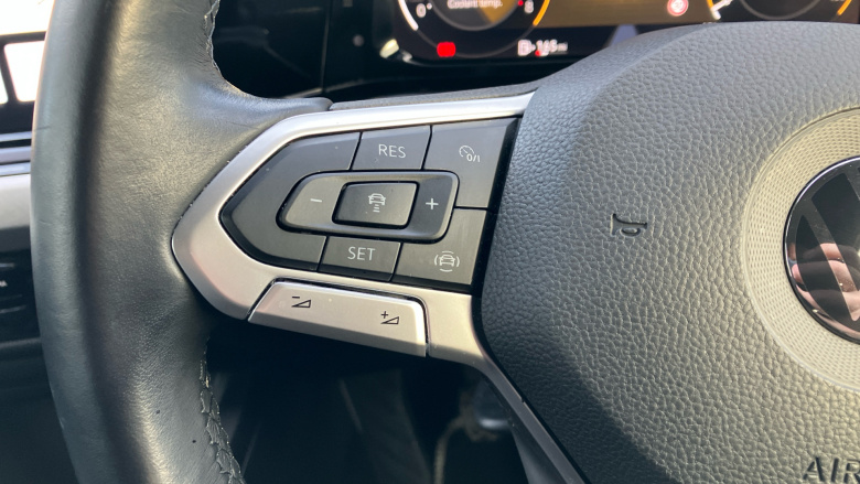 Volkswagen Golf 1.5 TSI Life 5dr Petrol Hatchback